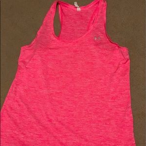 Women’s Under Armour pink tank sz large